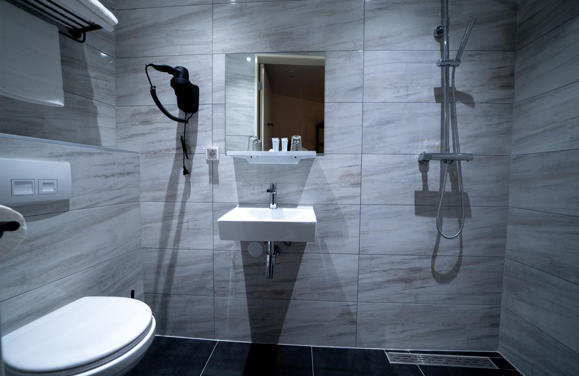 Ma Airport Hotel Hoofddorp Extérieur photo