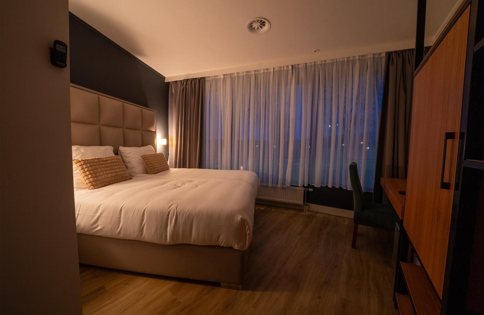 Ma Airport Hotel Hoofddorp Extérieur photo