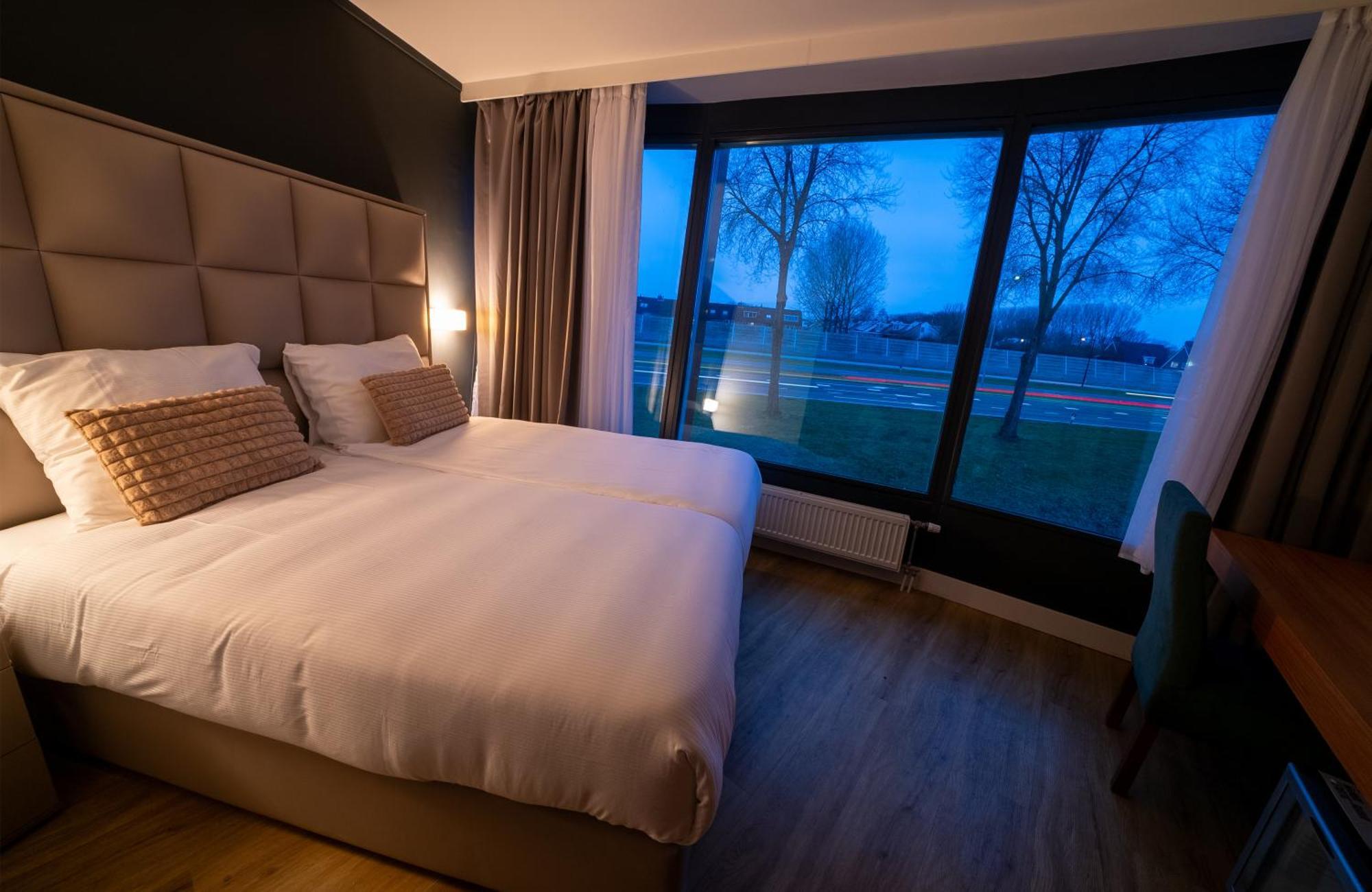 Ma Airport Hotel Hoofddorp Extérieur photo