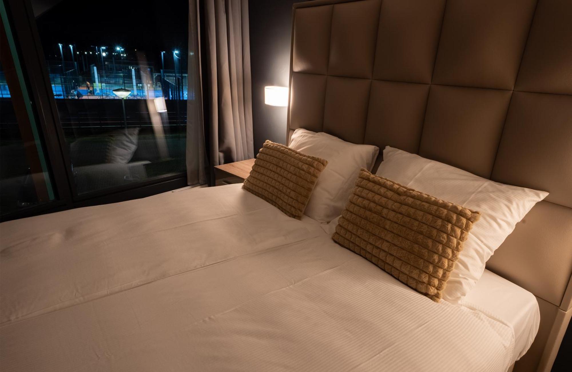 Ma Airport Hotel Hoofddorp Extérieur photo